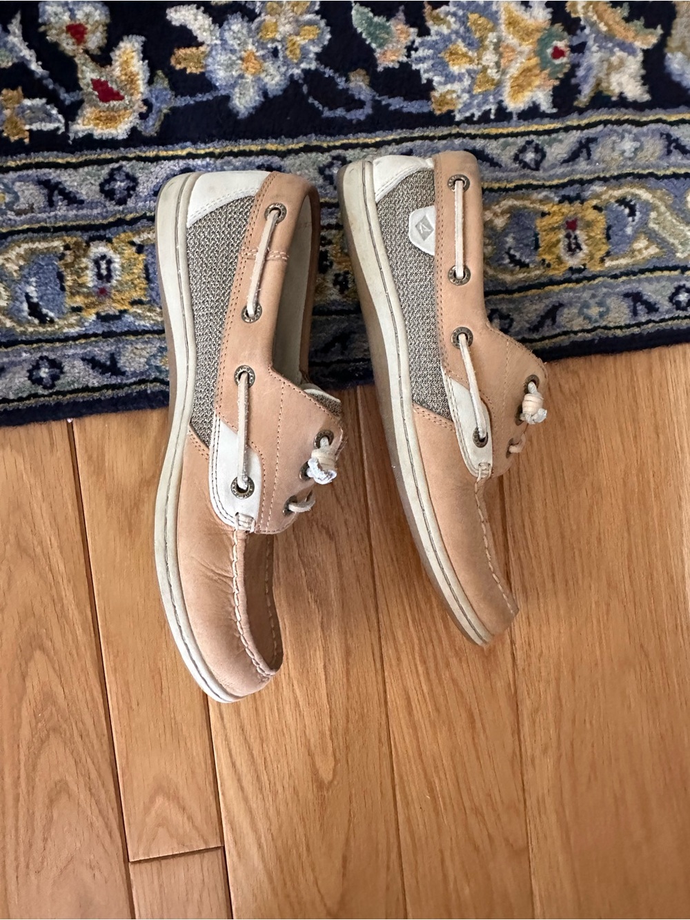 Sperry Women's Tan and White Leather Boat Shoes size 8.5